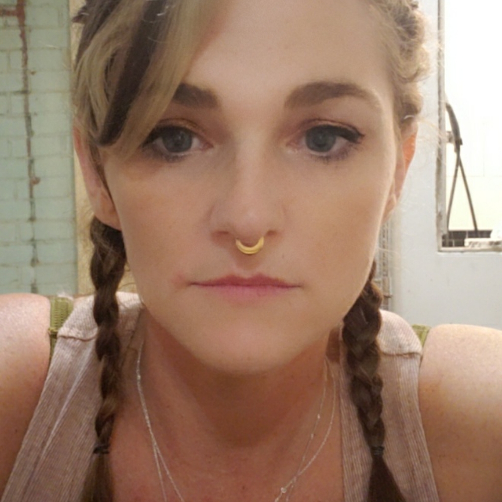 Meet your Posher, Jennifer